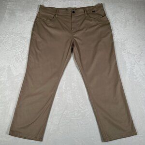 Travis Mathew Chino Pants Men Size W40 L26 Brown Flat Front 5-Pockets Stretch